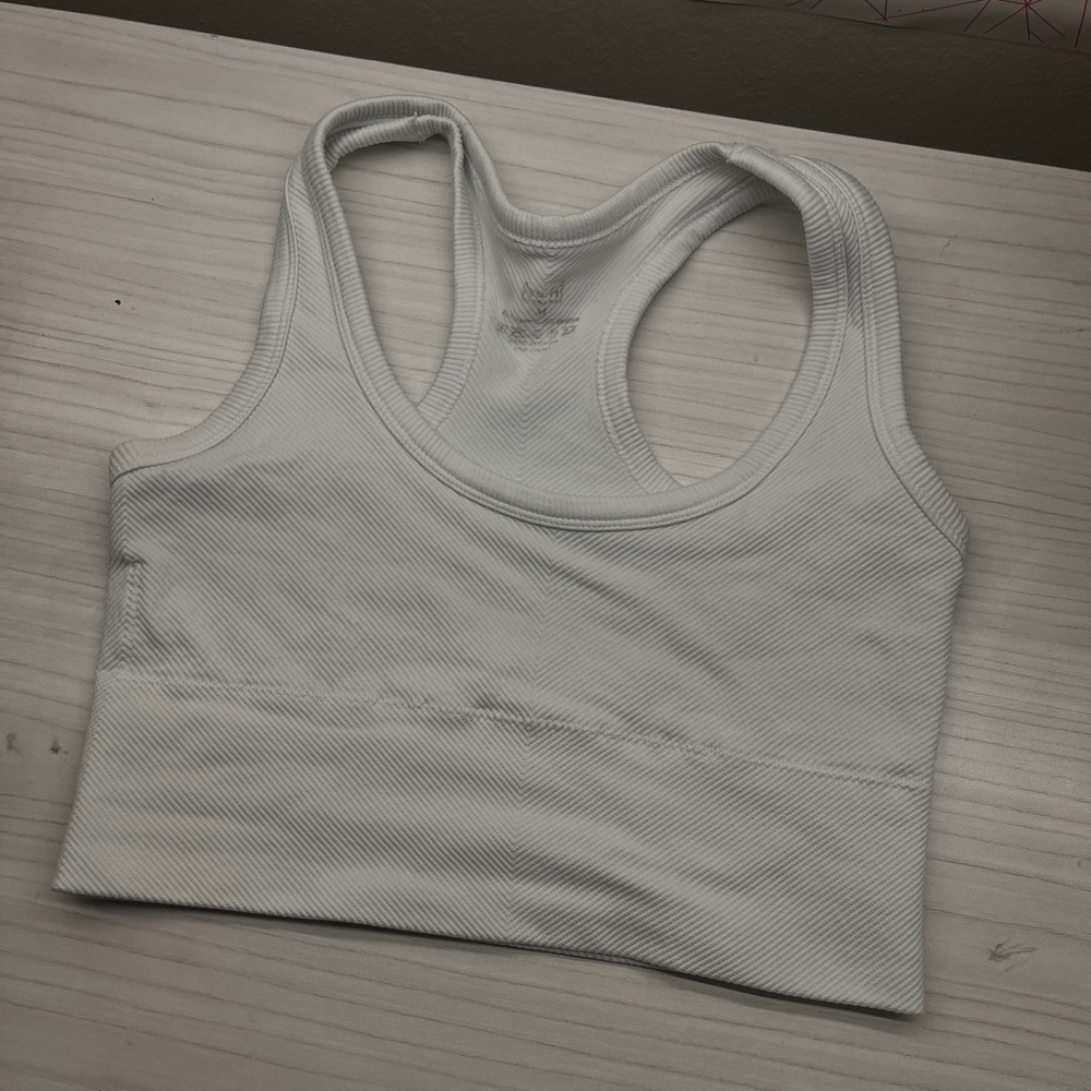 This is a medium crop top(can be used as a work out bra)
